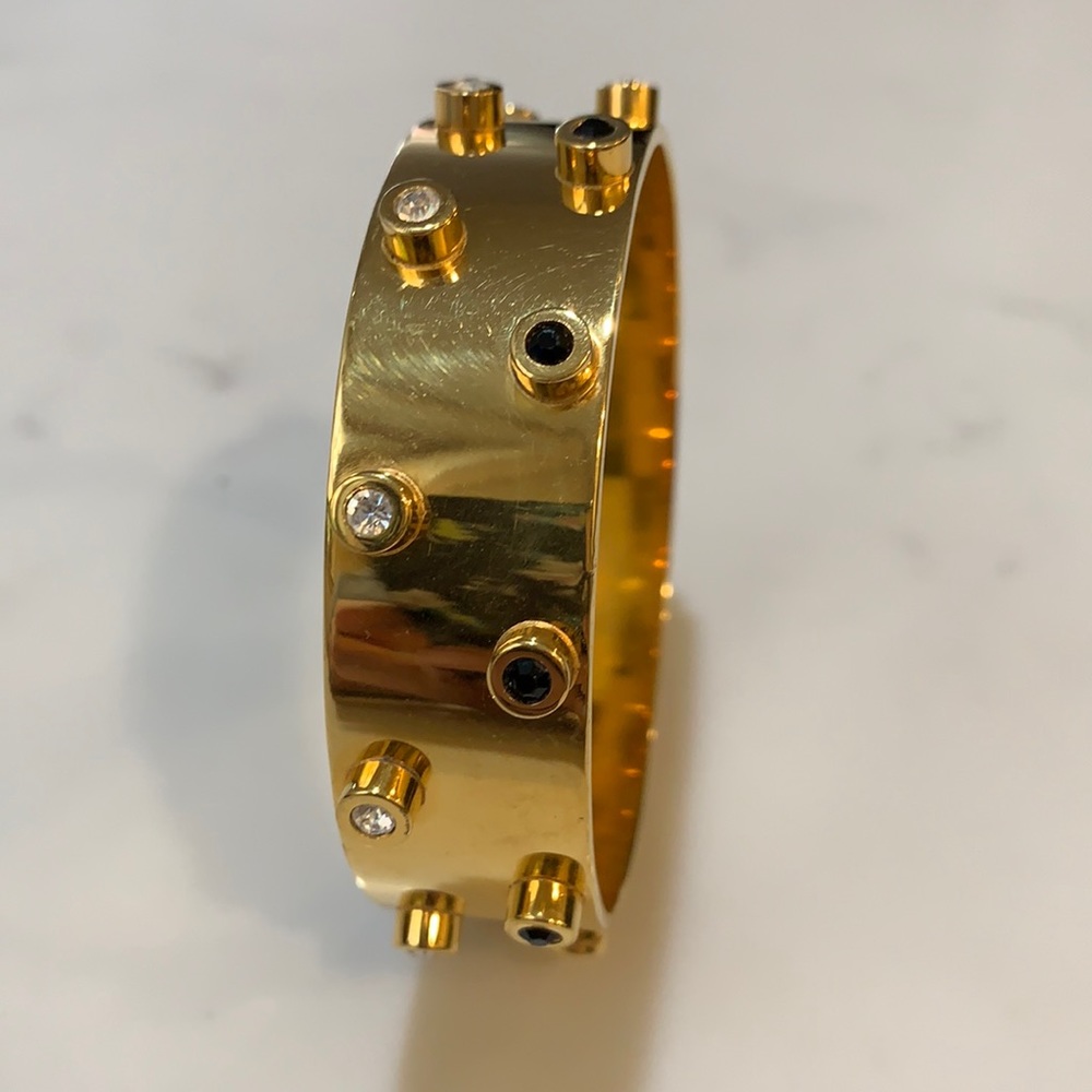 Loche Bangle from the 1981 like new $100.00